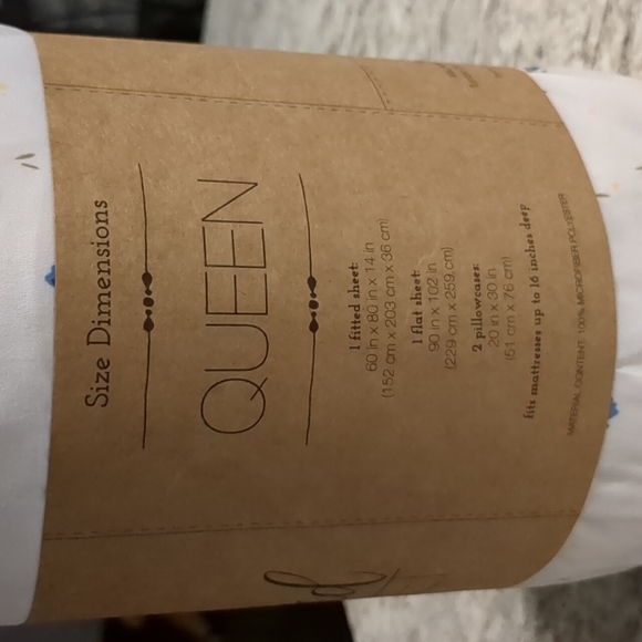 Luxury Bed Sheet Set - Queen - Picture 4 of 6